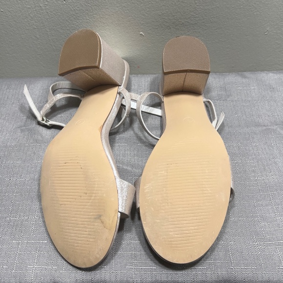 Prom or wedding sandal size 7 - Picture 6 of 6